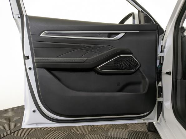Geely Emgrand II с пробегом 2024 года, цена 1 850 000 рублей, 2900 км, седан, Автокод Объявления