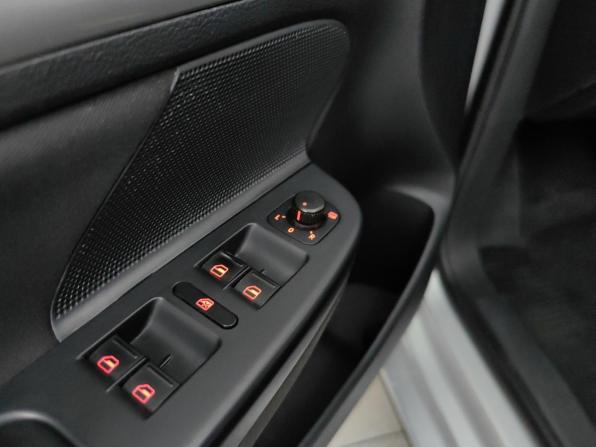 Volkswagen Jetta V с пробегом 2009 года, цена 569 000 рублей, 111992 км, седан, Автокод Объявления