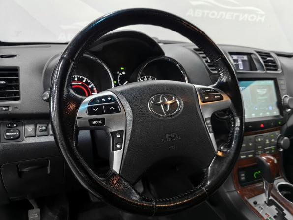 Toyota Highlander II (XU40) Рестайлинг с пробегом 2011 года, цена 1 860 000 рублей, 244080 км, внедорожник, Автокод Объявления