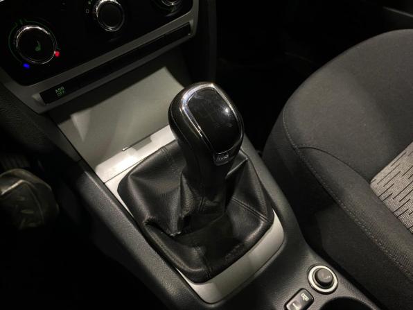 Skoda Octavia II (A5) Рестайлинг с пробегом 2012 года, цена 899 000 рублей, 168826 км, лифтбек, Автокод Объявления