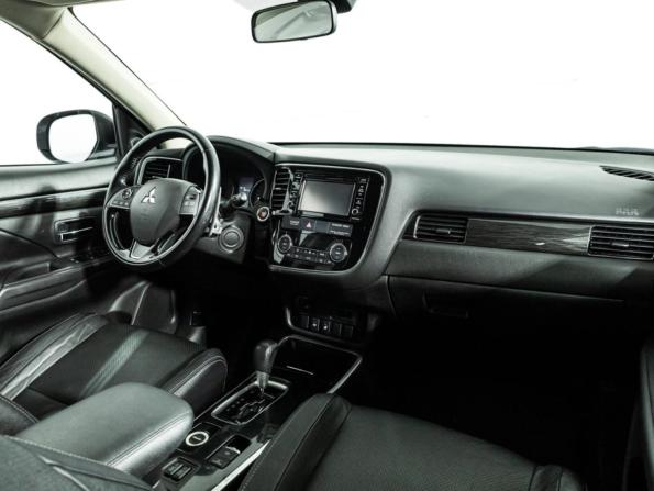 Mitsubishi Outlander III Рестайлинг 2 с пробегом 2017 года, цена 1 760 000 рублей, 183202 км, внедорожник, Автокод Объявления