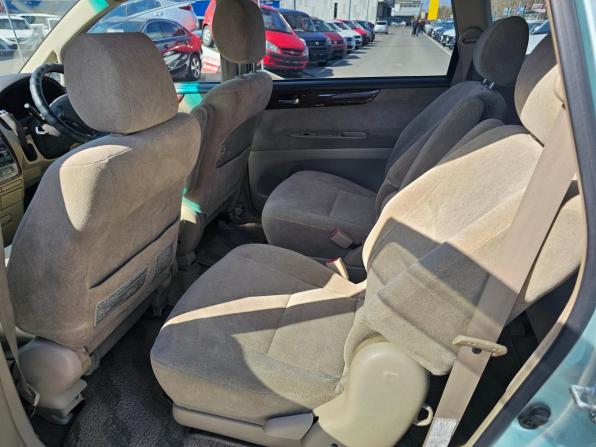 Toyota Ipsum II (M20) Рестайлинг с пробегом 2003 года, цена 799 000 рублей, 312501 км, минивэн, Автокод Объявления