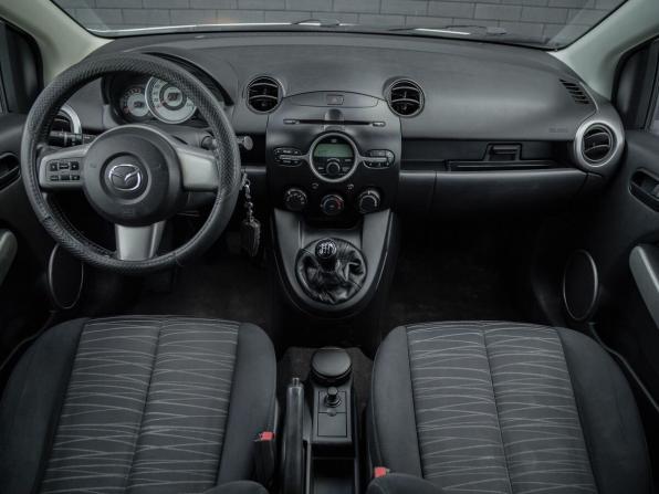 Mazda 2 II (DE) с пробегом 2008 года, цена 500 000 рублей, 236000 км, хэтчбек, Автокод Объявления