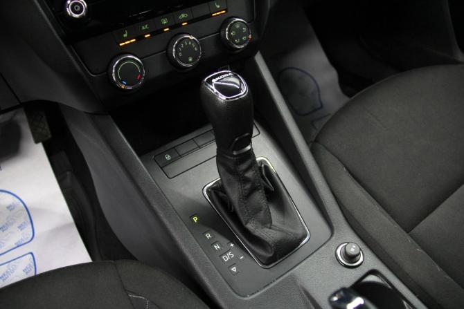 Skoda Octavia III (A7) Рестайлинг с пробегом 2019 года, цена 1 739 300 рублей, 135597 км, лифтбек, Автокод Объявления
