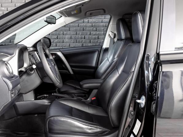Toyota RAV4 IV (XA40) Рестайлинг с пробегом 2018 года, цена 2 655 000 рублей, 162342 км, внедорожник, Автокод Объявления