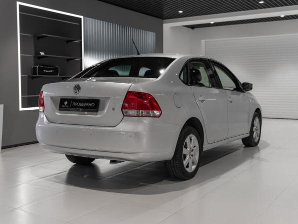 Volkswagen Polo V с пробегом 2013 года, цена 840 000 рублей, 132122 км, седан, Автокод Объявления