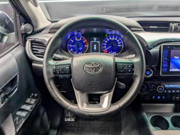 Toyota Hilux VIII с пробегом 2017 года, цена 2 900 000 рублей, 247439 км, offers.body_type.unknown, Автокод Объявления