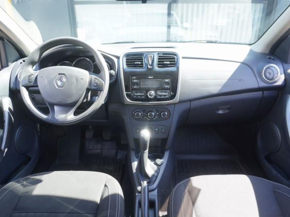 Renault Logan II с пробегом 2017 года, цена 731 000 рублей, 183242 км, седан, Автокод Объявления