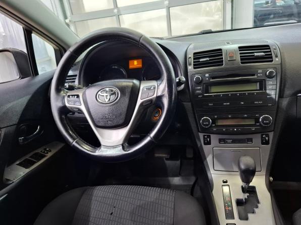 Toyota Avensis III с пробегом 2010 года, цена 800 000 рублей, 391000 км, седан, Автокод Объявления