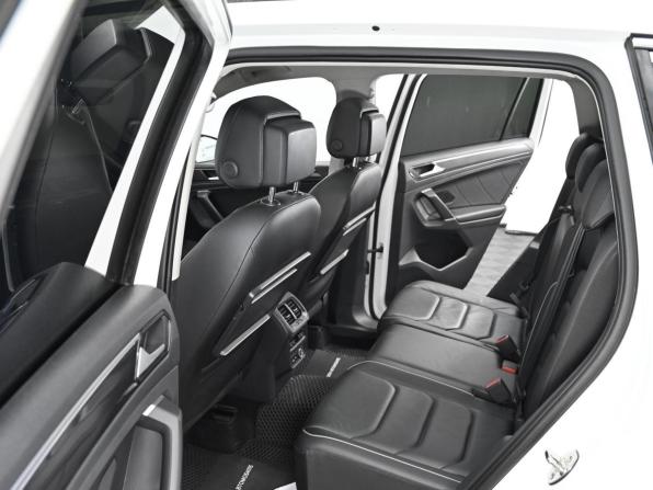 Volkswagen Tiguan II с пробегом 2018 года, цена 2 349 000 рублей, 180000 км, внедорожник, Автокод Объявления