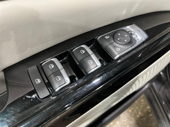 Kia Carnival IV с пробегом 2021 года, цена 4 097 000 рублей, 31620 км, минивэн, Автокод Объявления
