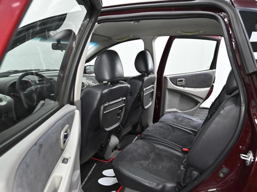 Nissan Almera Tino I Москва  - изображение 11