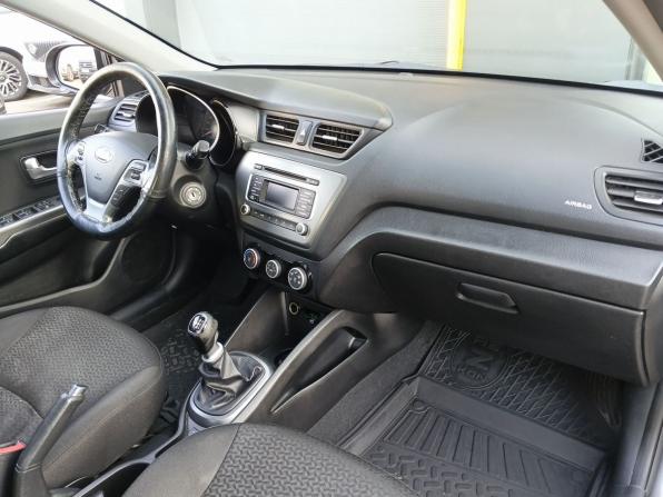 Kia Rio III Рестайлинг с пробегом 2015 года, цена 895 000 рублей, 161429 км, седан, Автокод Объявления