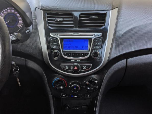 Hyundai Solaris I с пробегом 2012 года, цена 909 900 рублей, 50600 км, хэтчбек, Автокод Объявления