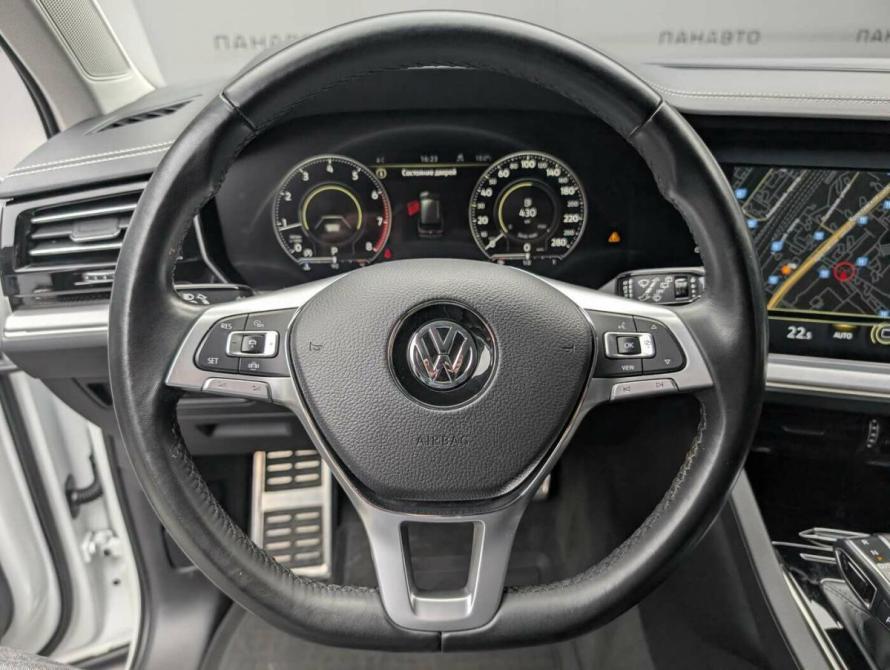 Volkswagen Touareg III Москва  - изображение 9