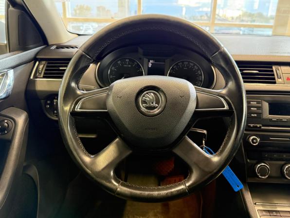 Skoda Octavia III (A7) с пробегом 2014 года, цена 915 000 рублей, 240000 км, лифтбек, Автокод Объявления