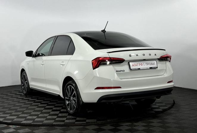 Skoda Rapid II с пробегом 2021 года, цена 1 701 000 рублей, 130580 км, лифтбек, Автокод Объявления