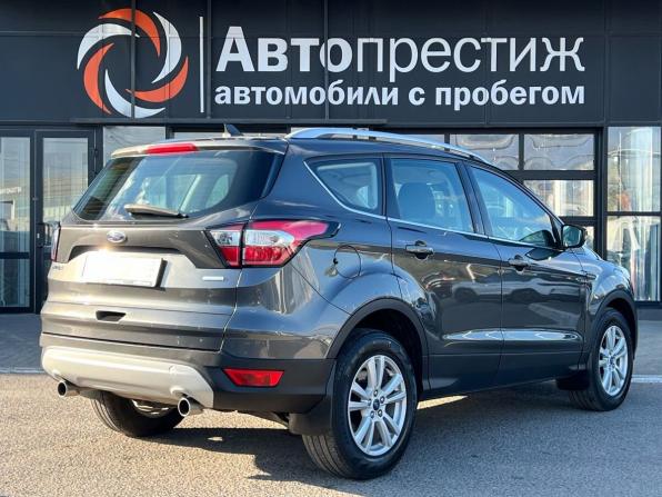 Ford Kuga II Рестайлинг с пробегом 2017 года, цена 1 577 000 рублей, 136402 км, внедорожник, Автокод Объявления