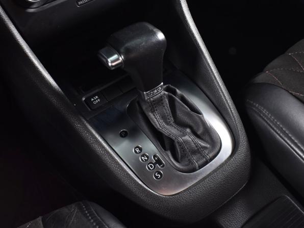 Volkswagen Golf VI с пробегом 2009 года, цена 740 995 рублей, 105972 км, хэтчбек, Автокод Объявления