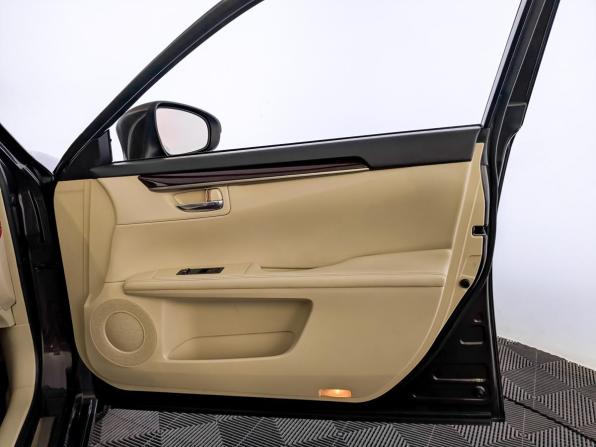 Lexus ES VI с пробегом 2014 года, цена 2 445 000 рублей, 139704 км, седан, Автокод Объявления