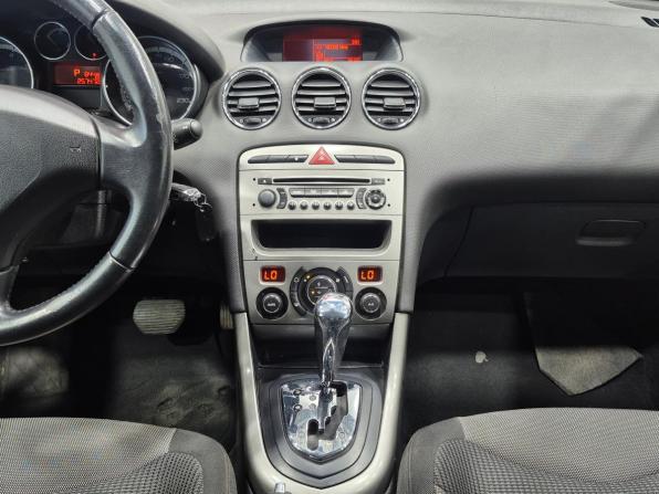 Peugeot 308 I Рестайлинг с пробегом 2011 года, цена 539 000 рублей, 257104 км, хэтчбек, Автокод Объявления