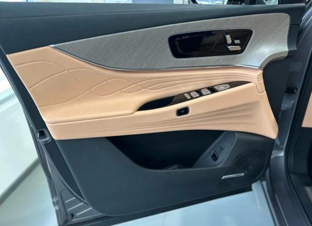 Jaecoo J8 с пробегом 2024 года, цена 3 849 000 рублей, 3400 км, внедорожник, Автокод Объявления