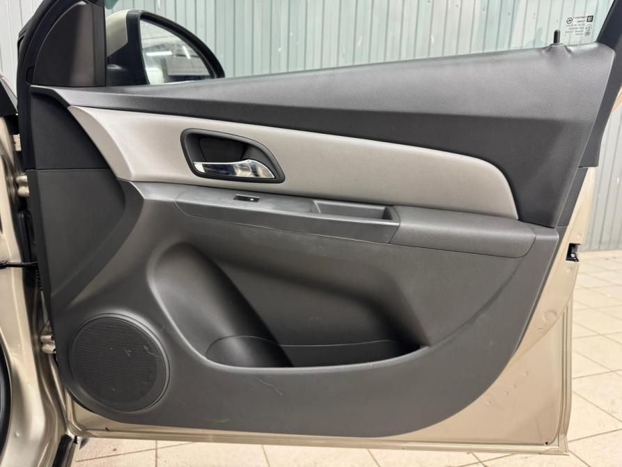 Chevrolet Cruze I Магнитогорск  - изображение 15