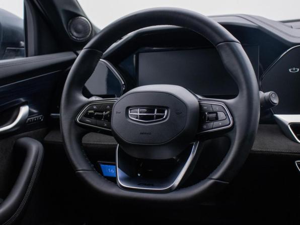 Geely Monjaro I с пробегом 2024 года, цена 3 860 000 рублей, 25690 км, внедорожник, Автокод Объявления