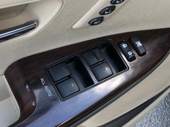 Toyota Venza I Рестайлинг с пробегом 2013 года, цена 2 114 500 рублей, 214612 км, внедорожник, Автокод Объявления