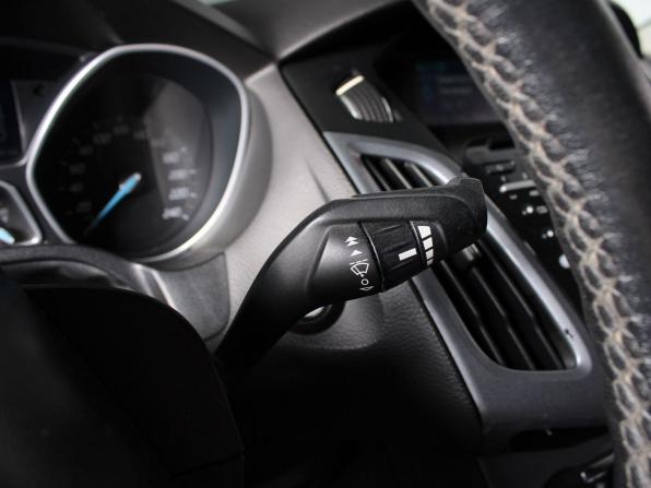 Ford Focus III с пробегом 2012 года, цена 900 000 рублей, 184100 км, седан, Автокод Объявления