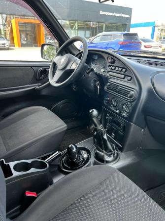 Chevrolet Niva I Рестайлинг с пробегом 2015 года, цена 650 000 рублей, 68000 км, внедорожник, Автокод Объявления