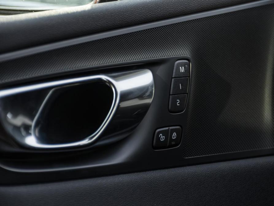 Volvo XC60 II Москва  - изображение 24