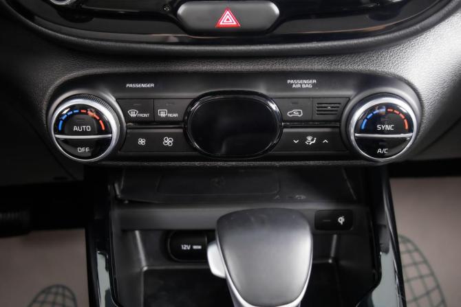 Kia Soul III Рестайлинг с пробегом 2023 года, цена 2 099 000 рублей, 43200 км, хэтчбек, Автокод Объявления