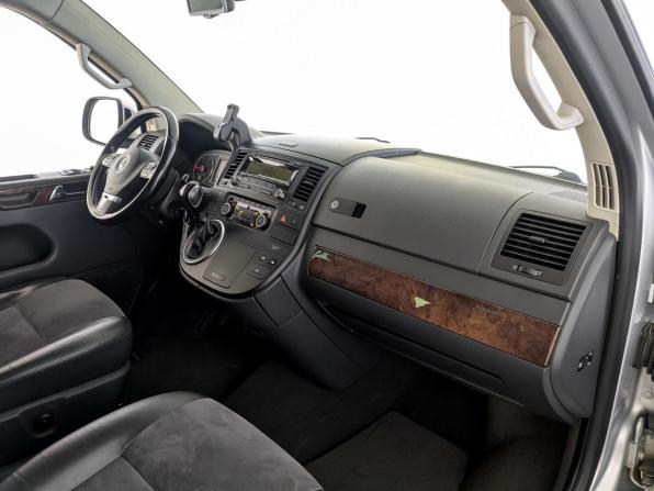 Volkswagen Multivan T5 Рестайлинг с пробегом 2010 года, цена 1 920 000 рублей, 104862 км, минивэн, Автокод Объявления
