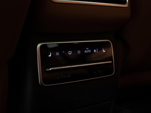 Li Auto (Lixiang) L7 I с пробегом 2023 года, цена 5 550 000 рублей, 58425 км, внедорожник, Автокод Объявления
