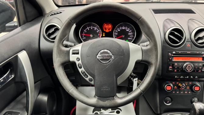 Nissan Qashqai I с пробегом 2008 года, цена 595 000 рублей, 299128 км, внедорожник, Автокод Объявления