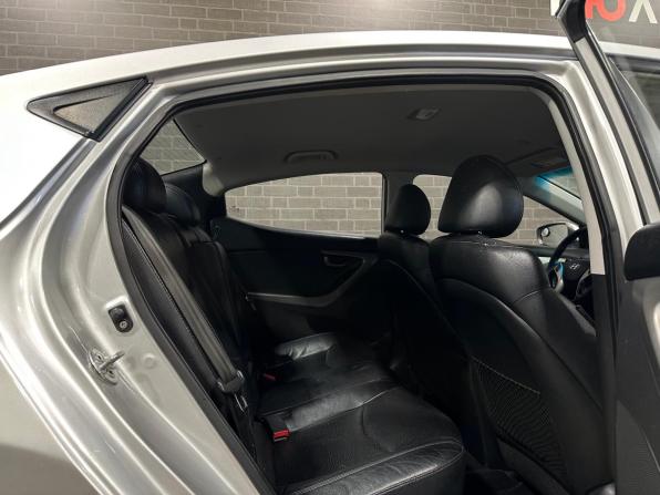 Hyundai Avante V с пробегом 2011 года, цена 880 000 рублей, 243276 км, седан, Автокод Объявления