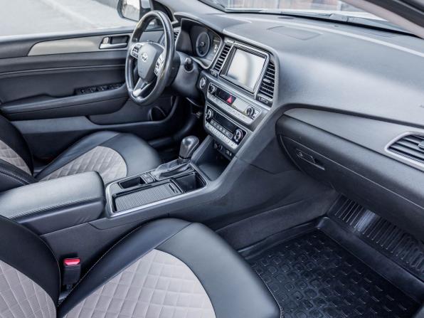 Hyundai Sonata VII (LF) Рестайлинг с пробегом 2017 года, цена 1 829 000 рублей, 101000 км, седан, Автокод Объявления