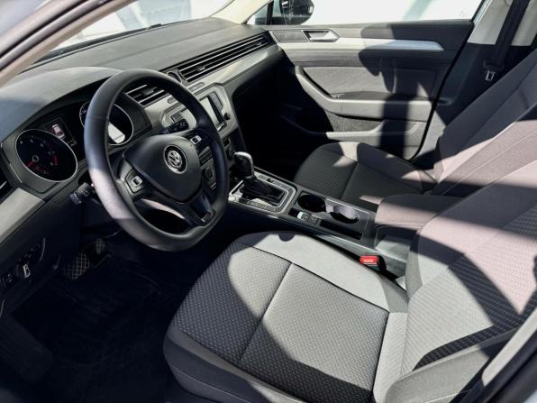 Volkswagen Passat B8 с пробегом 2017 года, цена 1 999 000 рублей, 51202 км, седан, Автокод Объявления