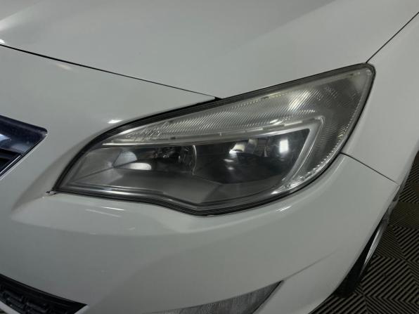 Opel Astra J с пробегом 2011 года, цена 749 000 рублей, 148135 км, хэтчбек, Автокод Объявления