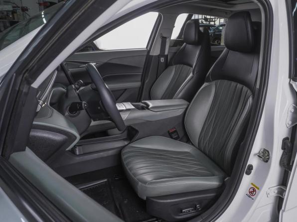 Changan Lamore с пробегом 2024 года, цена 2 070 000 рублей, 28926 км, седан, Автокод Объявления