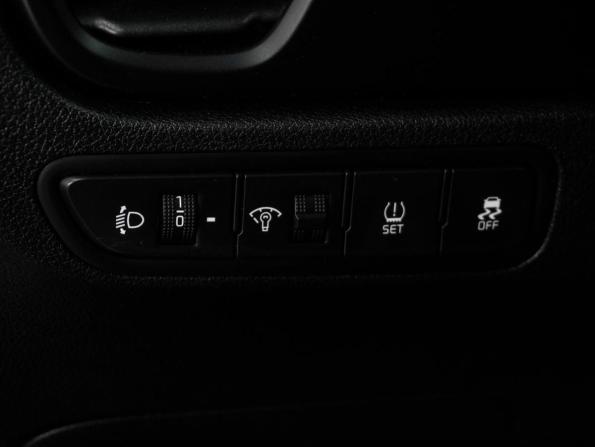 Kia Rio IV Рестайлинг с пробегом 2021 года, цена 1 719 000 рублей, 62435 км, седан, Автокод Объявления