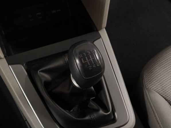 Hyundai Elantra VI (AD) с пробегом 2018 года, цена 1 312 000 рублей, 142424 км, седан, Автокод Объявления