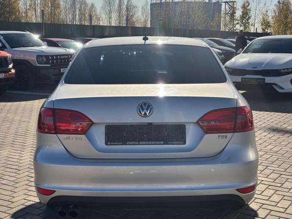 Volkswagen Jetta VI с пробегом 2013 года, цена 900 000 рублей, 211519 км, седан, Автокод Объявления