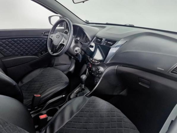 Hyundai Solaris I с пробегом 2012 года, цена 715 000 рублей, 172169 км, седан, Автокод Объявления
