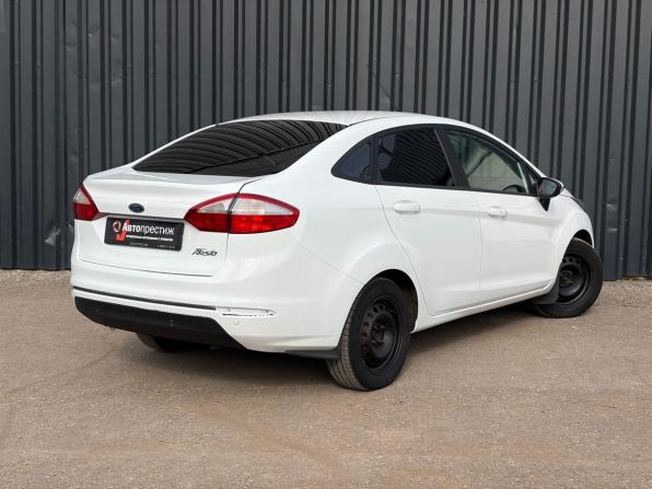 Ford Fiesta Mk6 Рестайлинг с пробегом 2015 года, цена 675 000 рублей, 135100 км, седан, Автокод Объявления