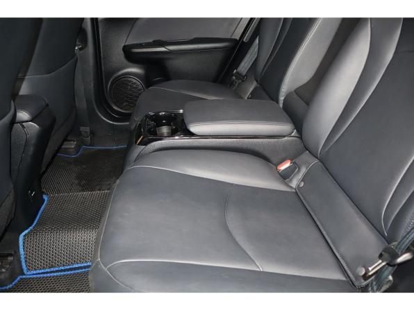 Toyota Prius IV (XW50) с пробегом 2017 года, цена 1 908 900 рублей, 215298 км, лифтбек, Автокод Объявления