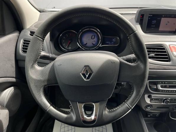 Renault Fluence I Рестайлинг с пробегом 2016 года, цена 920 000 рублей, 238216 км, седан, Автокод Объявления