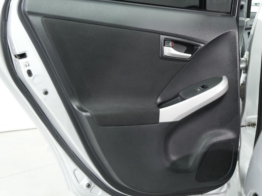 Toyota Prius III Рестайлинг (XW30) Новосибирск  - изображение 8