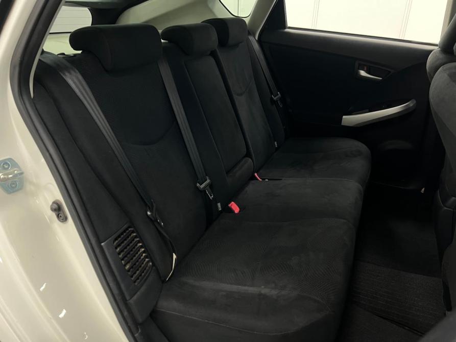 Toyota Prius III Рестайлинг (XW30) Казань  - изображение 20